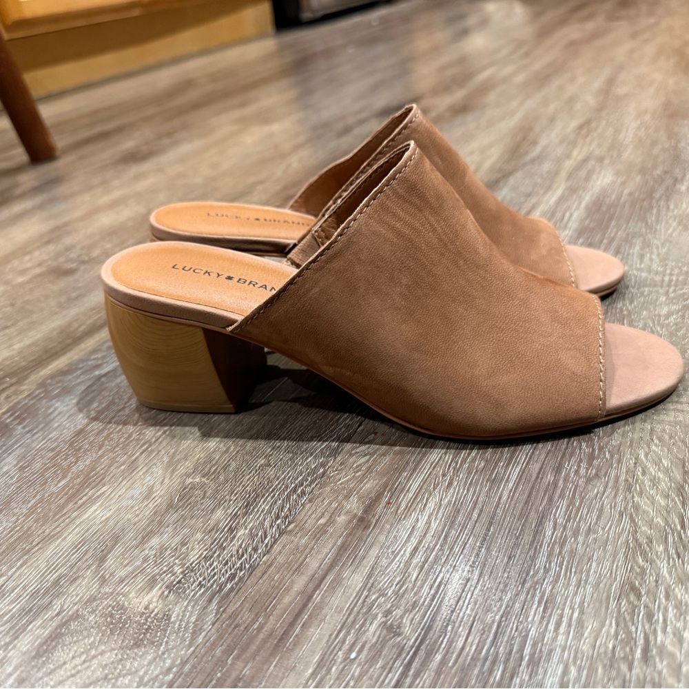 Lucky Brand Women's Tan Block Heel Mules